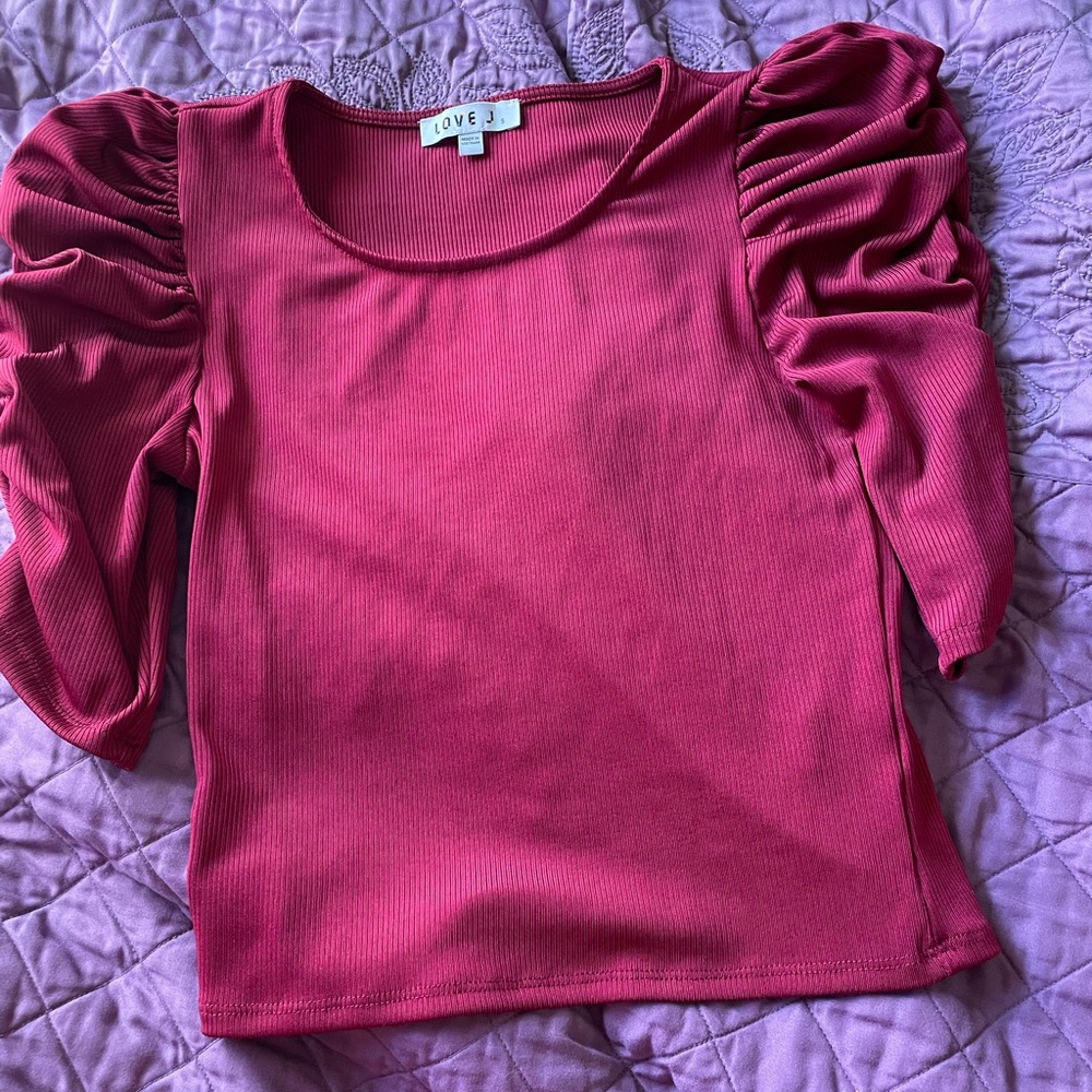 womens size small maroon blouse with ruffled sleeves